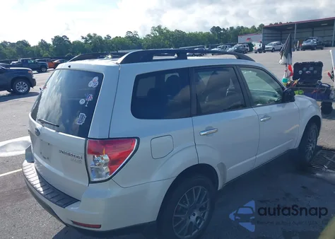 2011 Subaru Forester 2.5X Premium из США, поврежденный, VIN JF2SHADC3BH730695